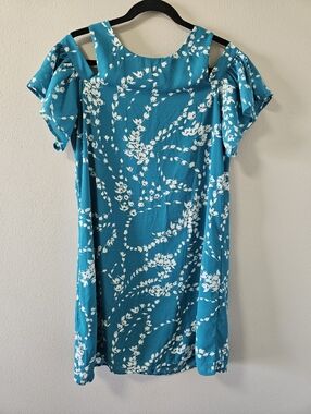 CITY STREETS EUC Teal Blue and White Floral Cold-Shoulder Dress